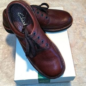 Clarks casual walking shoes